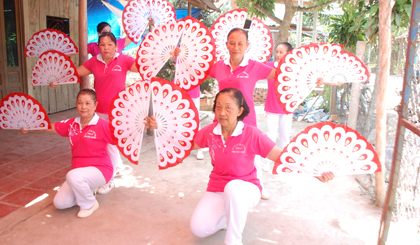 Thể dục dưỡng sinh mang đến nhiều lợi ích sức khỏe cho người cao tuổi.