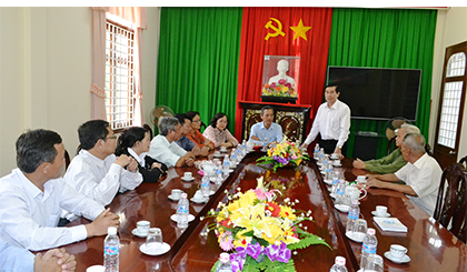 đồng chí Lê Văn Hưởng, Phó Bí thư, Chủ tịch UBND tỉnh