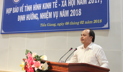 Đồng chí Trần Văn Dũng định hướng công tác tuyên truyền 2018