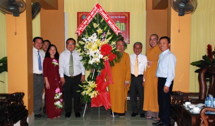  Phó Bí thư Thường trực Tỉnh ủy Võ Văn Bình cùng đoàn cán bộ lãnh đạo tỉnh chúc Tết Ban Trị sự Giáo hội Phật giáo tỉnh