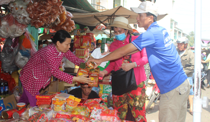 Giá các loại bánh mứt vẫn ổn định.