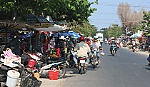 Khảo sát chợ tự phát khu vực cầu Hai Tân