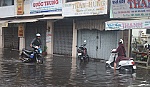 Mỹ Tho lênh láng nước sau cơn mưa sớm đầu mùa