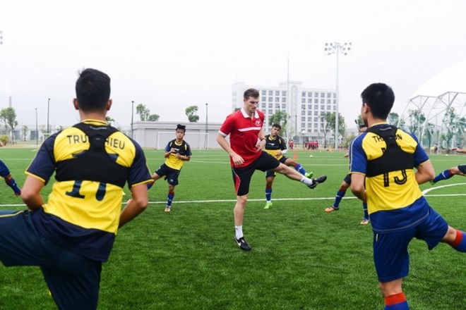 Sau khi trúng tuyển, các học viên của PVF sẽ được huấn luyện bởi đội ngũ huấn luyện viên hàng đầu trong nước và quốc tế. (Nguồn: Vingroup)