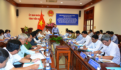 Phó Chủ nhiệm Ủy ban Tư pháp của Quốc hội Nguyễn Mạnh Cường phát biểu tại buổi làm việc