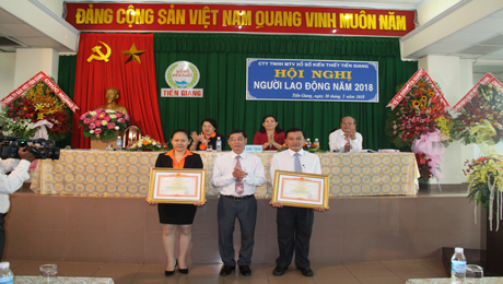 2 cá nhân nhận Bằng khen của Thủ tướng Chính phủ