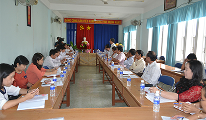 Đoàn giám sát làm việc với UBND Phường 10, TP. Mỹ Tho