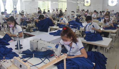 NLĐ tại Công ty TNHH Sản xuất - Thương mại - Dịch vụ Hoan Vinh luôn được  lãnh đạo DN quan tâm, chia sẻ.
