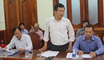 Đại diện chủ đầu tư nêu ý kiến tại buổi làm việc.
