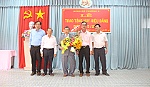 Trao tặng 353 Huy hiệu Đảng đợt 19-5