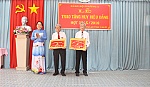 Trao tặng Huy hiệu Đảng cho 14 đồng chí