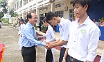 Trưởng Ban Tuyên giáo Tỉnh ủy dự tổng kết tại trường THPT Thủ Khoa Huân