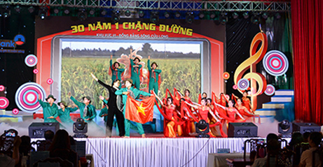 Tiết mục múa Lời Ru Ấp Bắc.