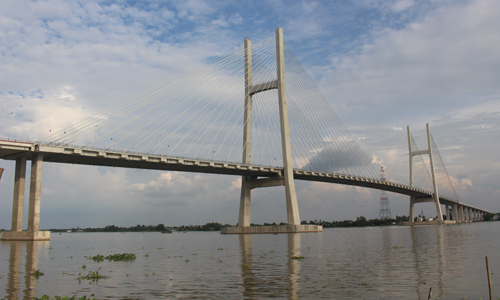 Một góc cầu Cao Lãnh.