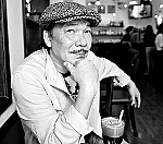 Người viết bài ca chim én...