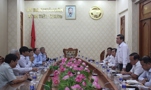 Quang cảnh buổi làm việc.