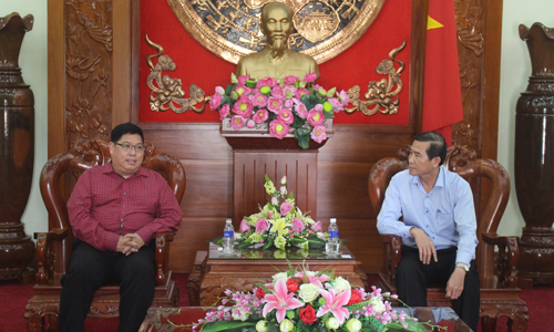 Quang cảnh buổi làm việc.