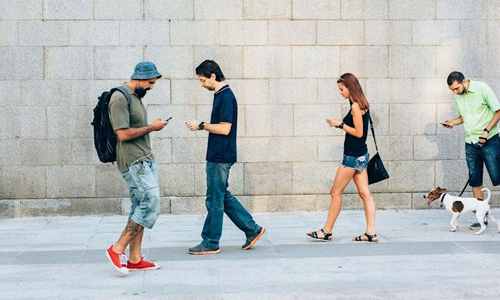 Smartphone đã trở thành một phần không thể thiếu trong cuộc sống của nhiều người.