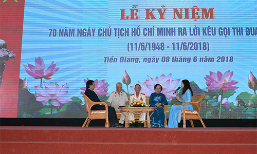 Các đơn vị, cá nhân giao lưu về kết quả thực hiện các phong trào thi đua yêu nước tại Lễ Kỷ niệm