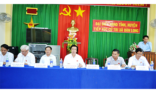 Ngày 13-6, Ủy viên ban Chấp hành Trung ương Đảng, Bí thư Tỉnh ủy, Chủ tịch HĐND tỉnh Nguyễn văn Danh cùng các đại biểu HĐND tỉnh Tiền Giang, đại biểu huyện Châu Thành