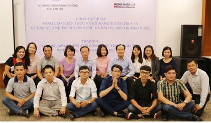 Các học viên tham gia lớp tập huấn.