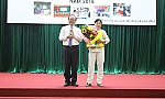 Trao 500 suất học bổng cho trẻ em có hoàn cảnh khó khăn