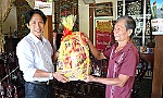 Báo Ấp Bắc thăm các gia đình chính sách