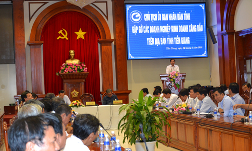  Gặp gỡ, đối thoại với DN là một trong những yếu tố quan trọng góp phần tạo dựng môi trường đầu tư minh bạch, thân thiện.