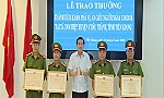 Khen thưởng 4 tập thể xuất sắc phá vụ án giết người ở Tam Hiệp
