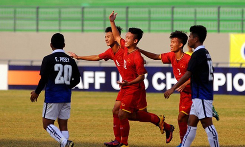 Thanh Trung (số 12) lại lập công. (Nguồn: VFF)
