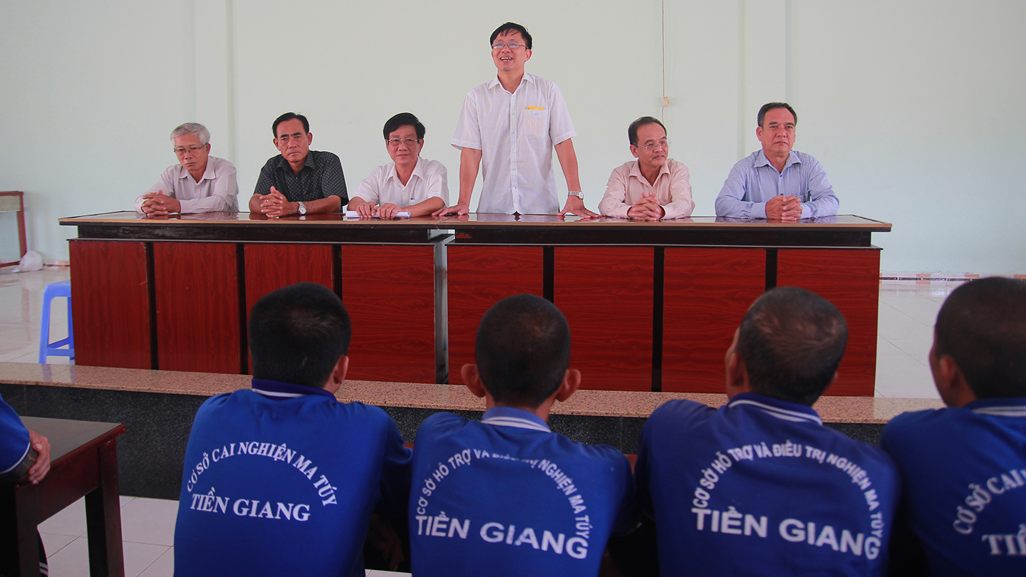 Cục trưởng Cục Phòng, chống tệ nạn xã hội Nguyễn Xuân Lập chia sẻ, động viên học viên trong Cơ sở.