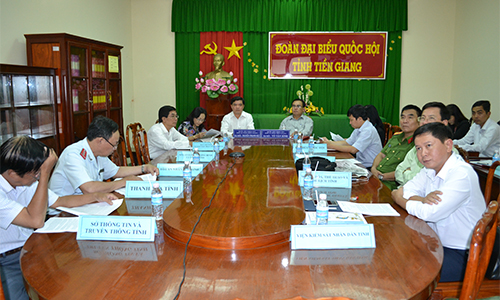 Quang cảnh tại điểm cầu Tiền Giang