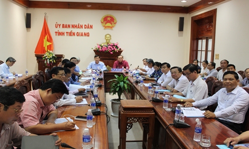 Quan cảnh tại điểm cầu Tiền Giang
