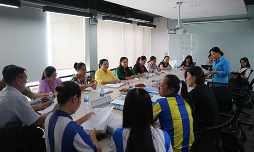 Đoàn giám sát làm việc với Công ty TNHH Công nghiệp Yegin Vina