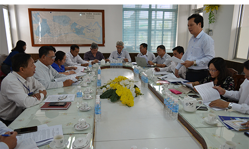 Quang cảnh buổi làm việc