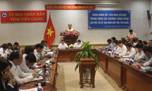 Quang cảnh buổi làm việc.