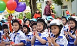 Gần 31.000 mũ bảo hiểm cho học sinh lớp Một