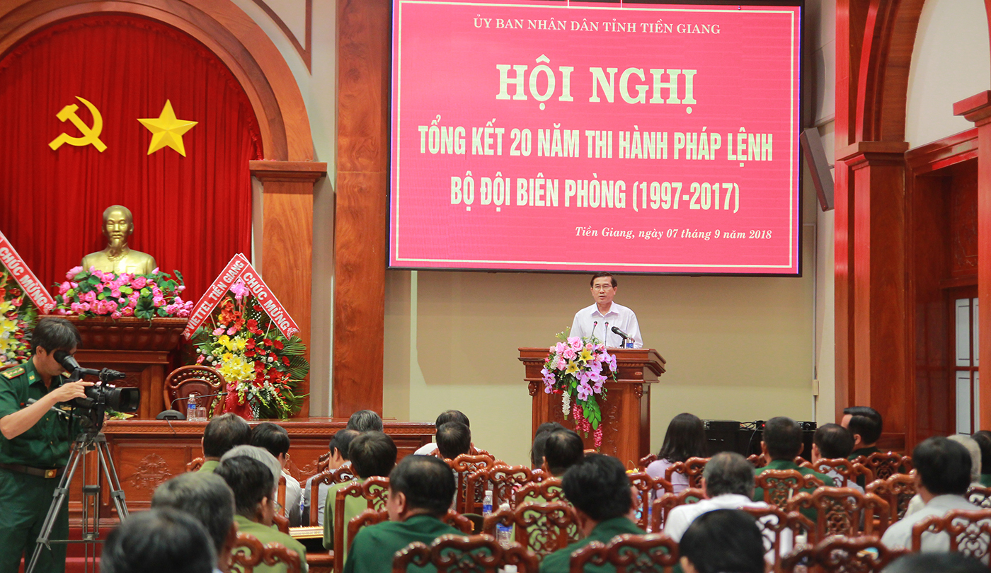 Phó Bí thư tỉnh ủy, Chủ tịch UBND tỉnh Tiền Giang Lê Văn Hưởng kết luận hội nghị.