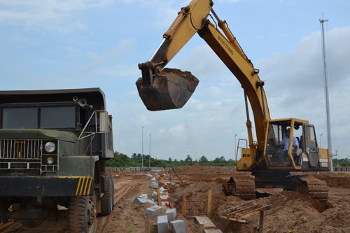 Tổng mức đầu tư cho Dự án Sân lễ hơn 84 tỷ đồng từ nguồn ngân sách tỉnh; thời gian thi công là 8 tháng, dự kiến hoàn thành vào ngày 30-10-2018.