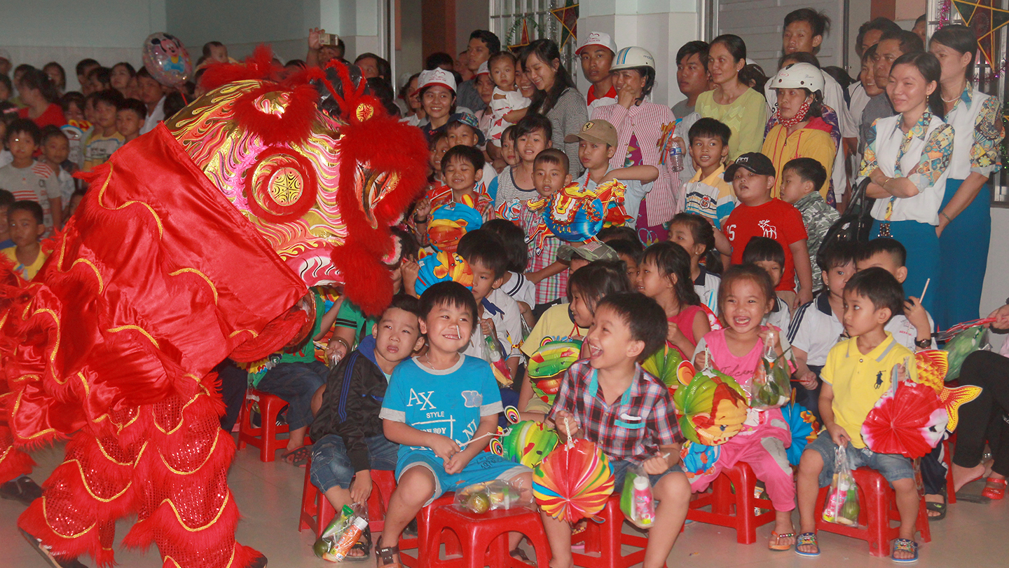 Nhiều em háo hức khi lần đầu tiên thấy 
