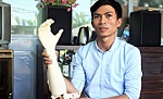 Nam sinh chế tạo bàn tay robot giá rẻ cho người khuyết tật