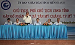 Làm sao để chính quyền, cán bộ các cấp gần gũi với dân hơn