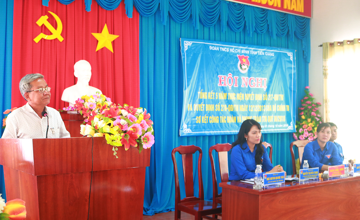 Đồng chí Trần Long Thôn phát biểu tại hội nghị.