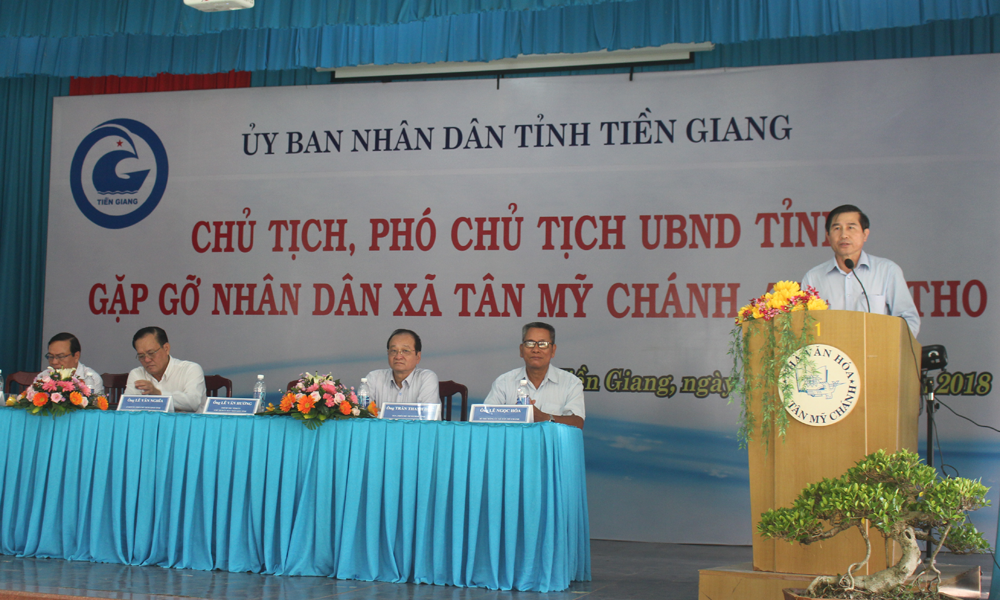 Chủ tịch UBND tỉnh Lê Văn Hưởng phát biểu tại buổi học tập, chia sẻ kinh nghiệm trong xây dựng NTM.