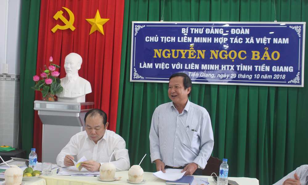Chủ tịch Liên minh HTX Tiền Giang Nguyễn Văn Hồng phát biểu tại buổi làm việc.