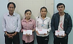 Trao học bổng cho sinh viên có hoàn cảnh đặc biệt khó khăn
