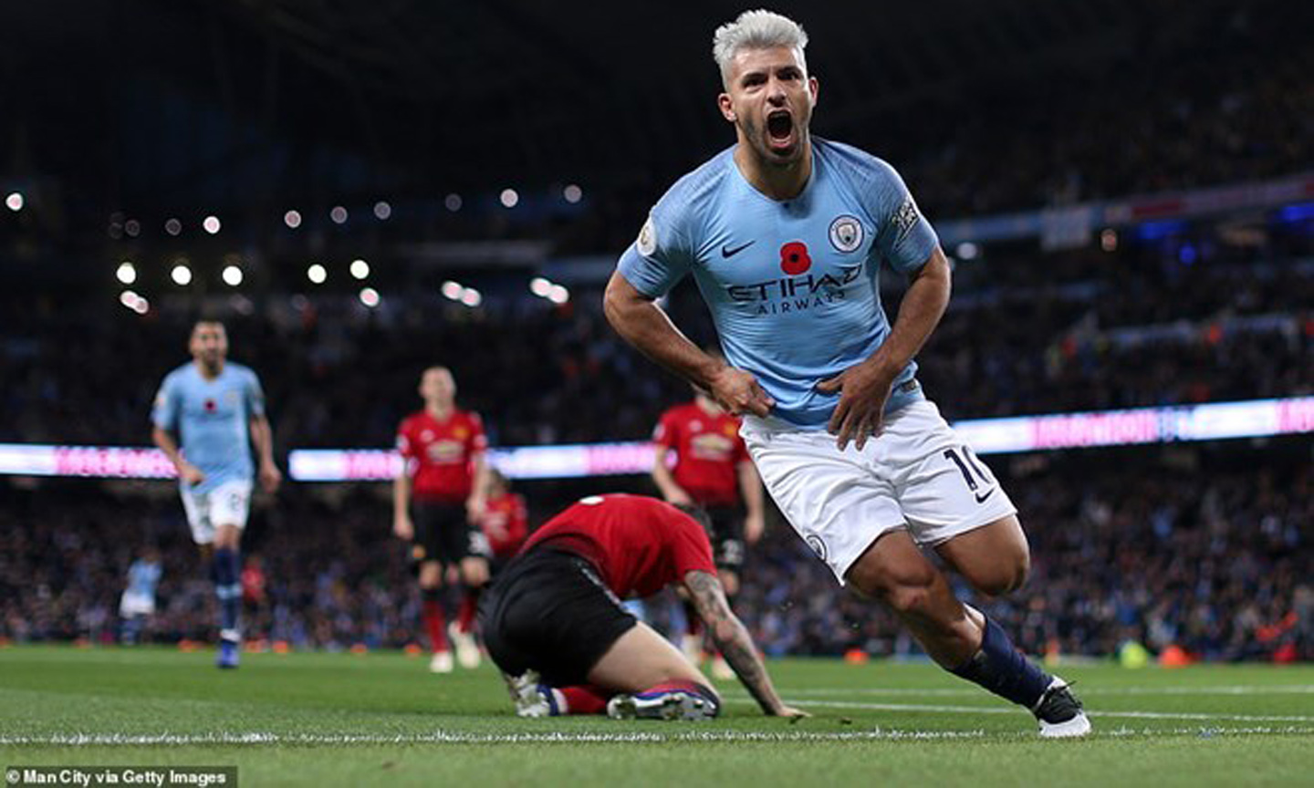 Aguero góp công giúp Man City hạ gục Quỷ đỏ.