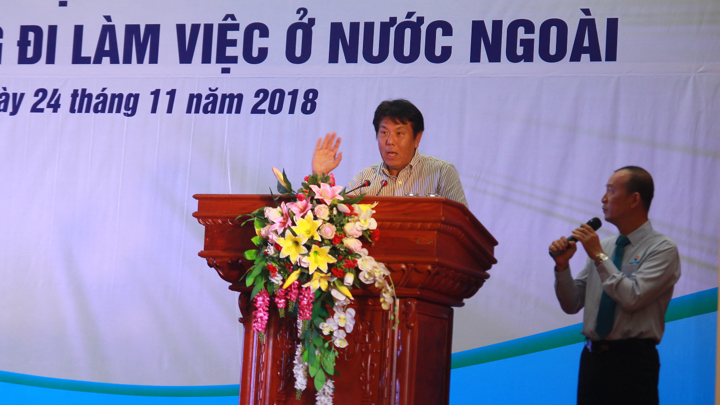 Ông SHINICHIRO MUTO, Chủ tịch nghiệp đoàn JW CENTRAL BUSINESS COOPERATIVE, tỉnh AICHI, Nhật Bản phát biểu về nguồn nhân lực trẻ dồi dào tại Việt Nam.