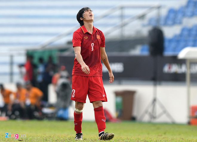 Tuấn Anh sớm không thể tham dự AFF Cup 2018 vì phẫu thuật đầu gối. 