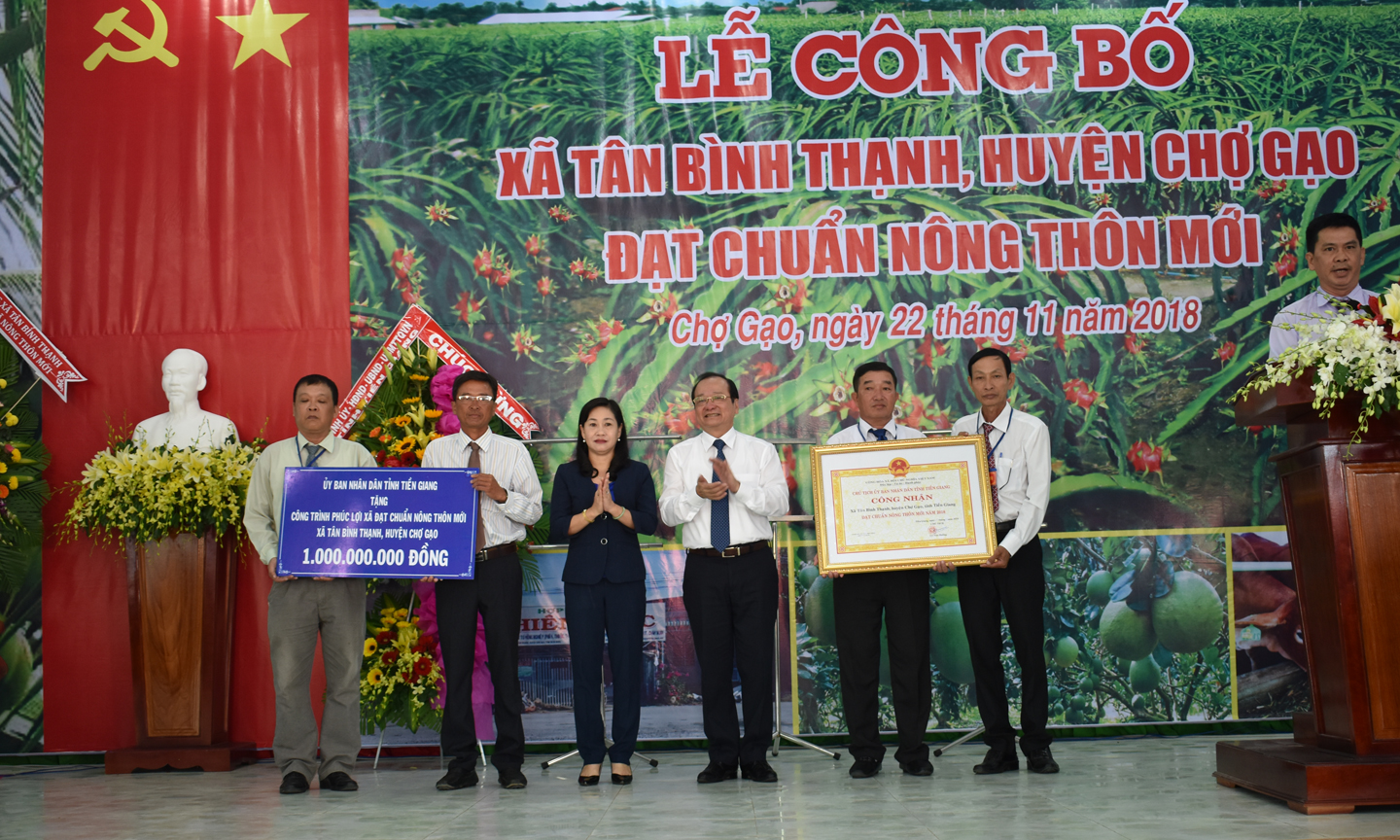 Tân Bình Thạnh vừa được công nhận xã đạt chuẩn NTM.
